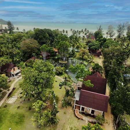Tanjung Inn Куантан Екстериор снимка